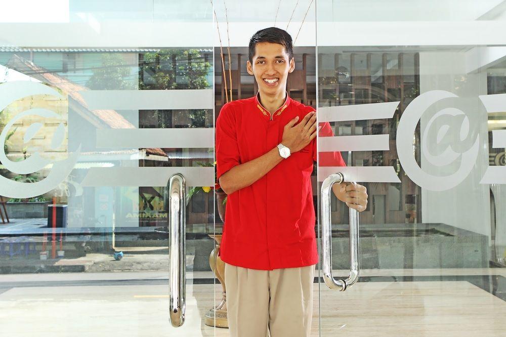 Luxury Malioboro Hotel Yogyakarta Exterior photo