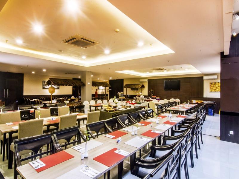 Luxury Malioboro Hotel Yogyakarta Exterior photo